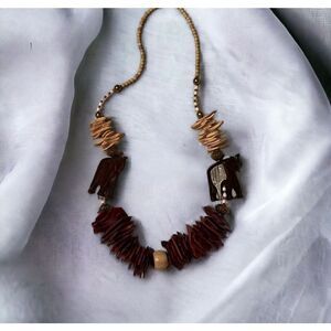 ‎Hand Carved Elephant Necklace Wooden Beads